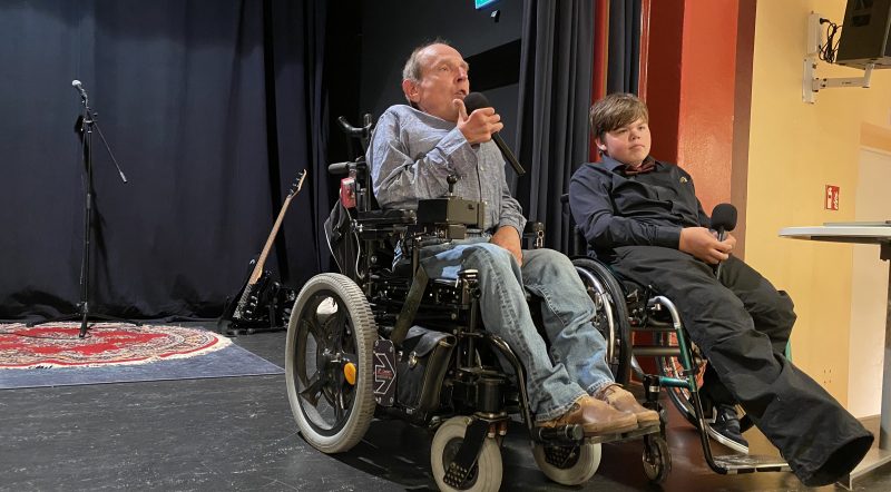 Uwe Frevert und Justus Lauer auf der Bühne